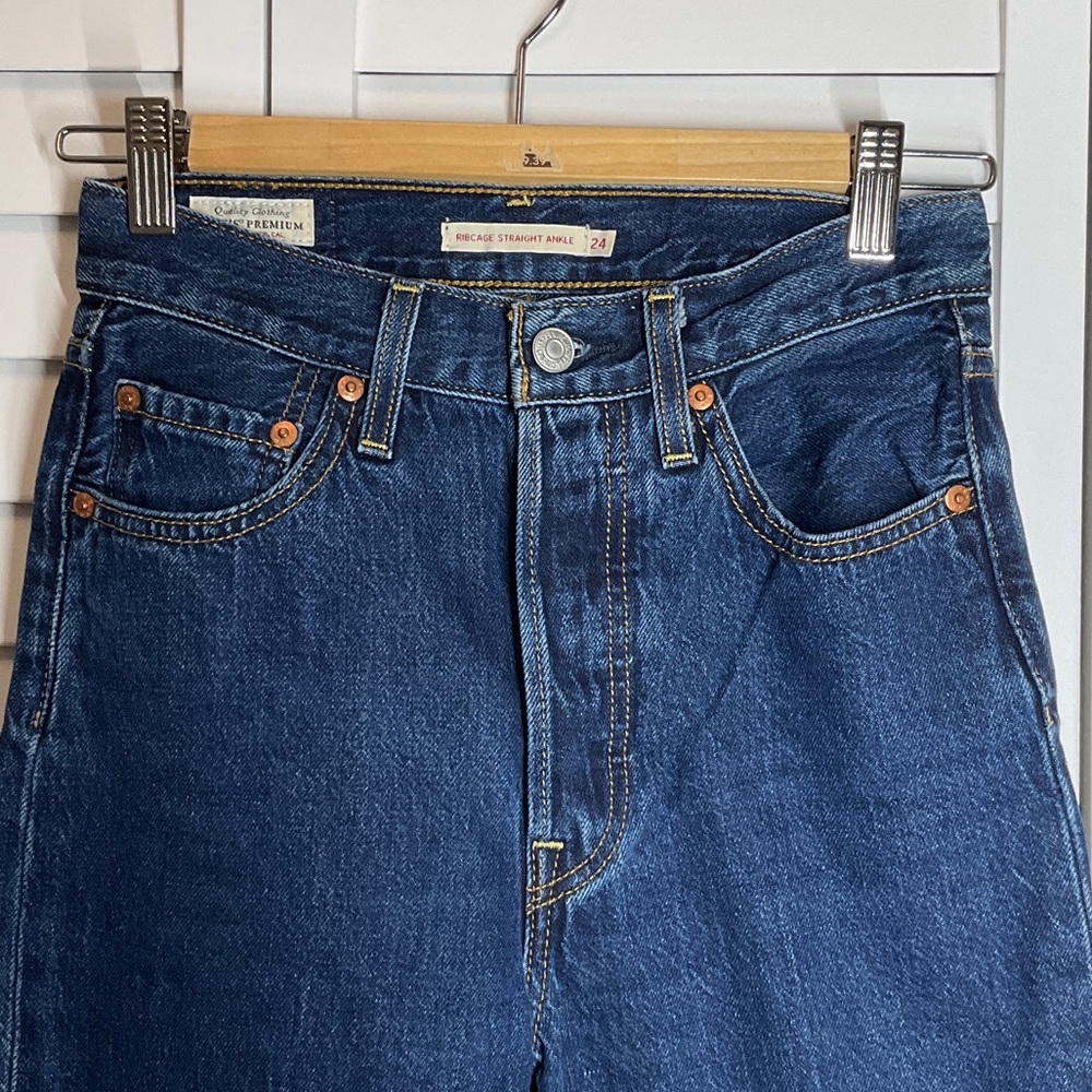 Levi's Women's Ribcage Straight Ankle Jeans Sz 24